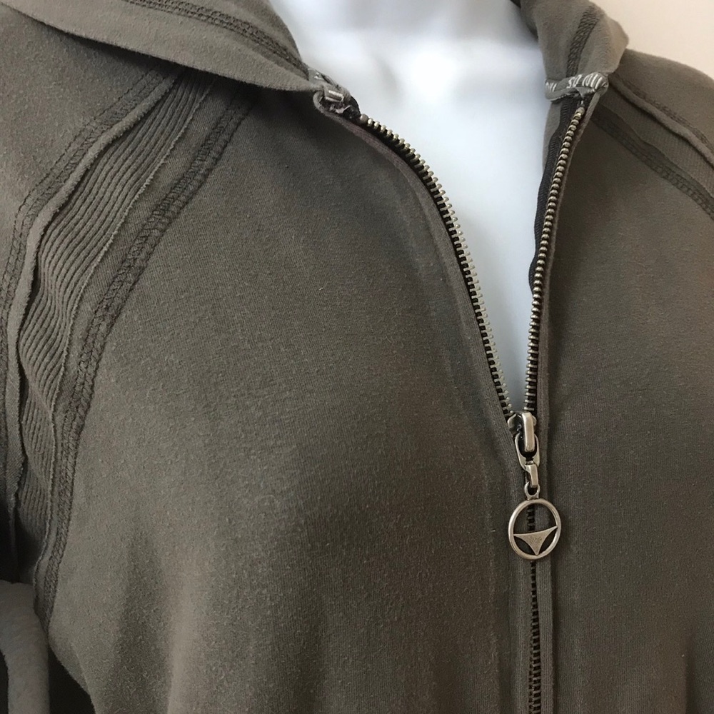 SoLow Hoodie top XS 🌷